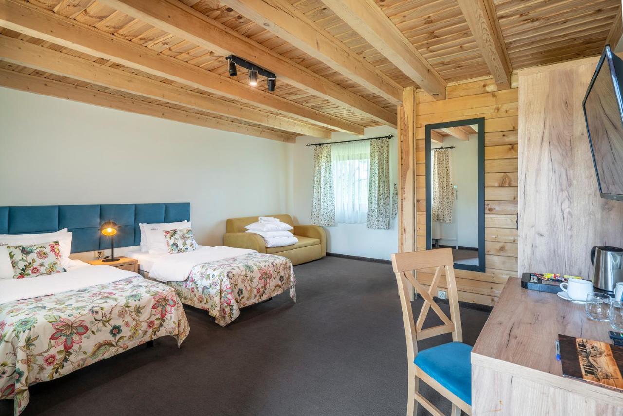 אילאווה Labedz Hotel Karczma מראה חיצוני תמונה