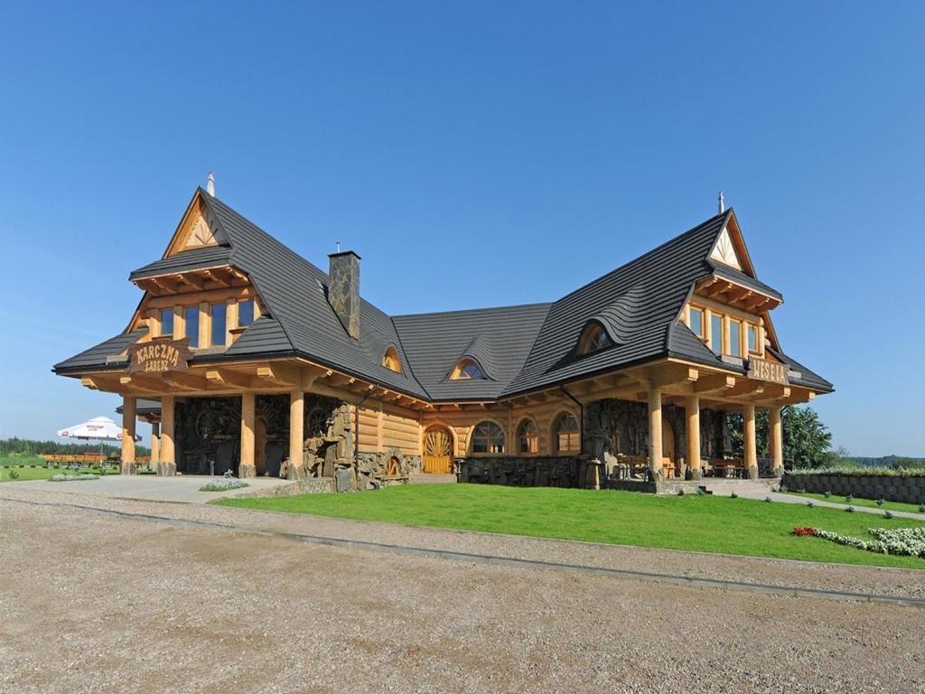 אילאווה Labedz Hotel Karczma מראה חיצוני תמונה